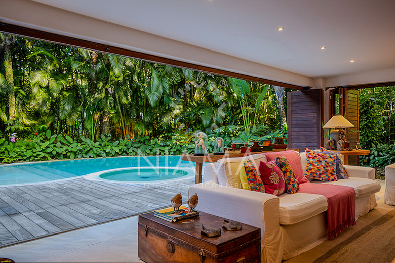 casas trancoso luxo